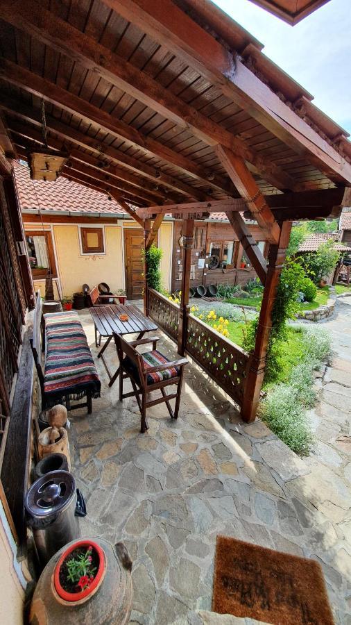 Guest Rooms Colorit Koprivștița Exterior foto