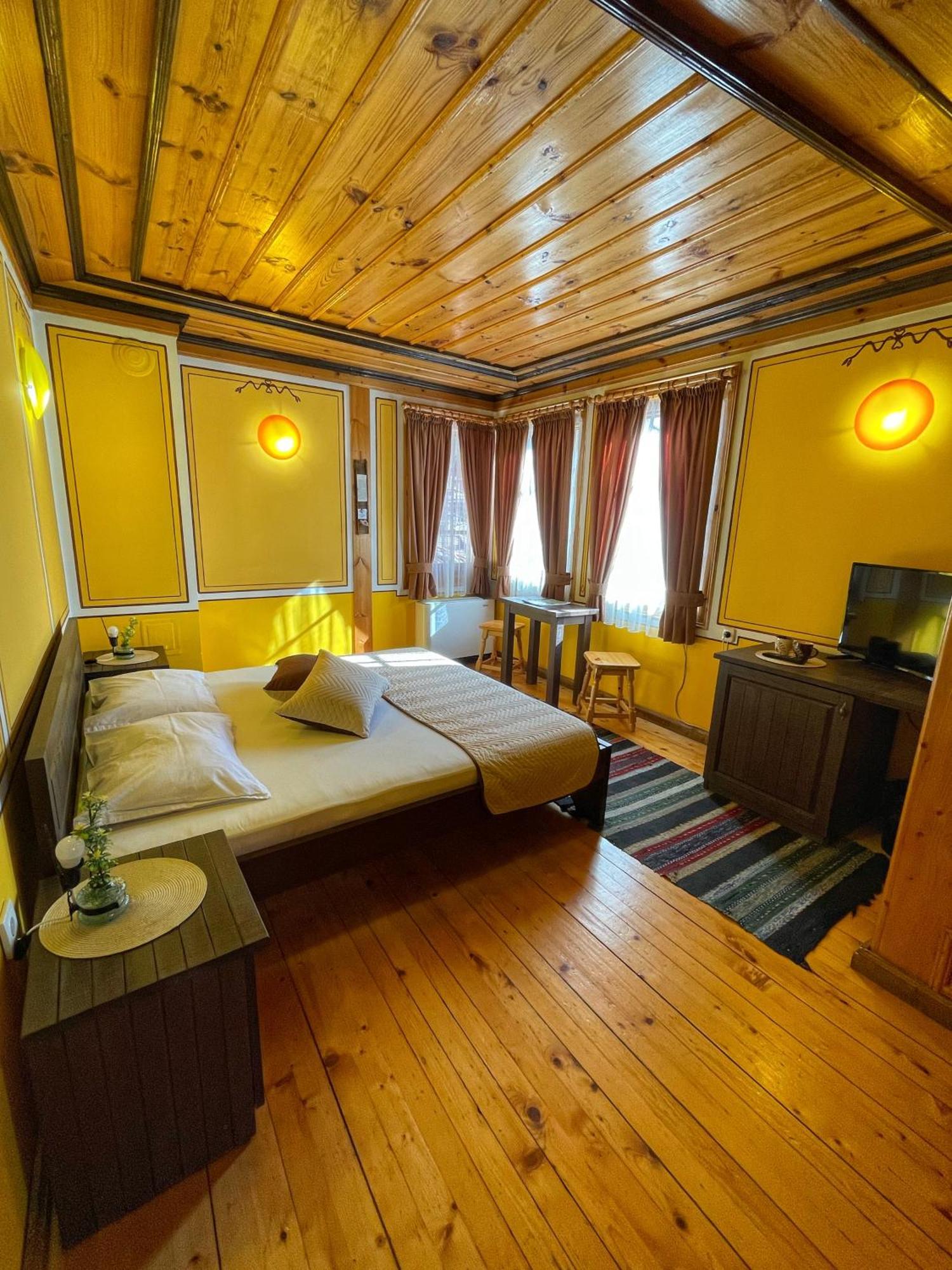 Guest Rooms Colorit Koprivștița Exterior foto