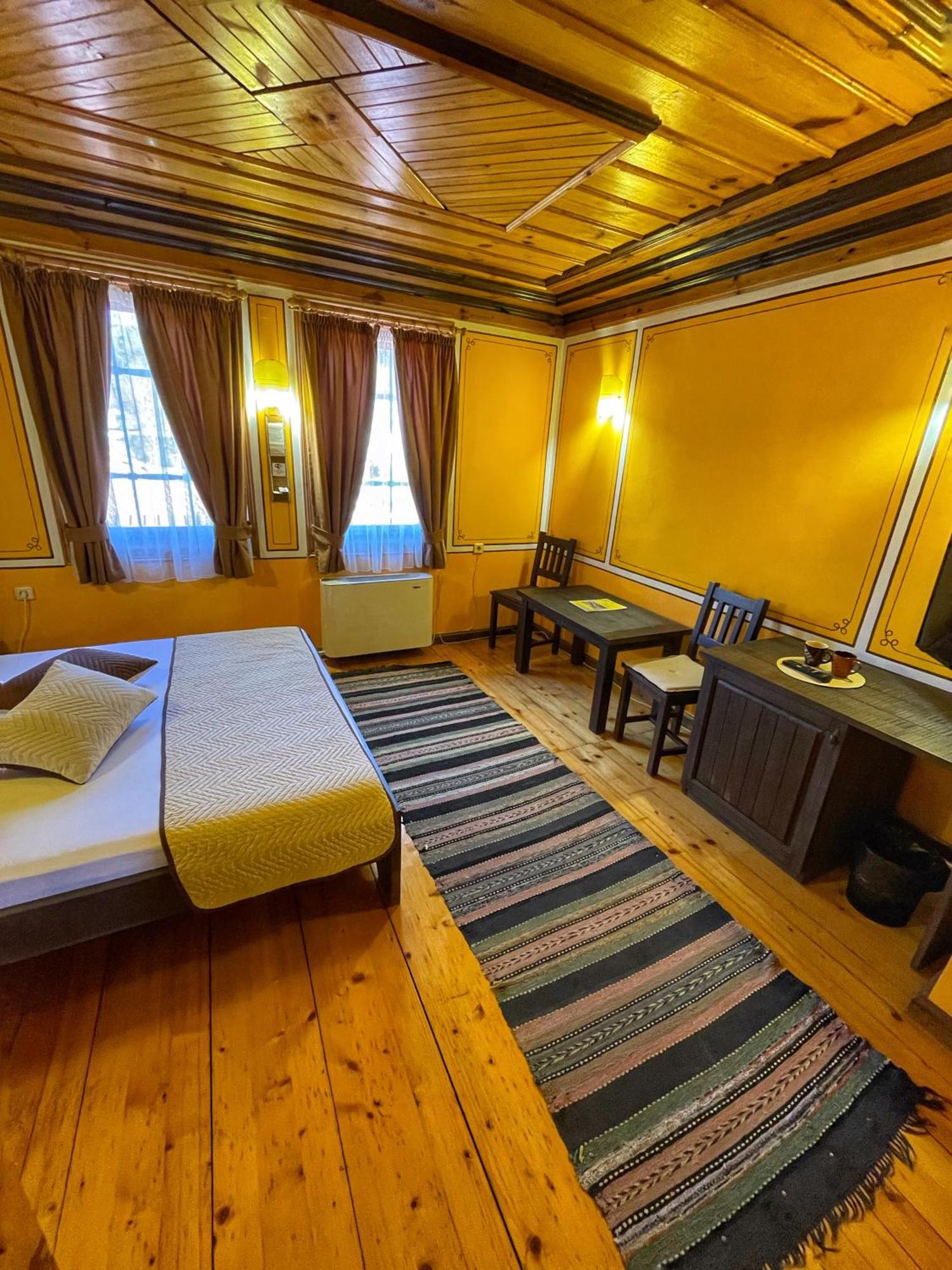 Guest Rooms Colorit Koprivștița Exterior foto