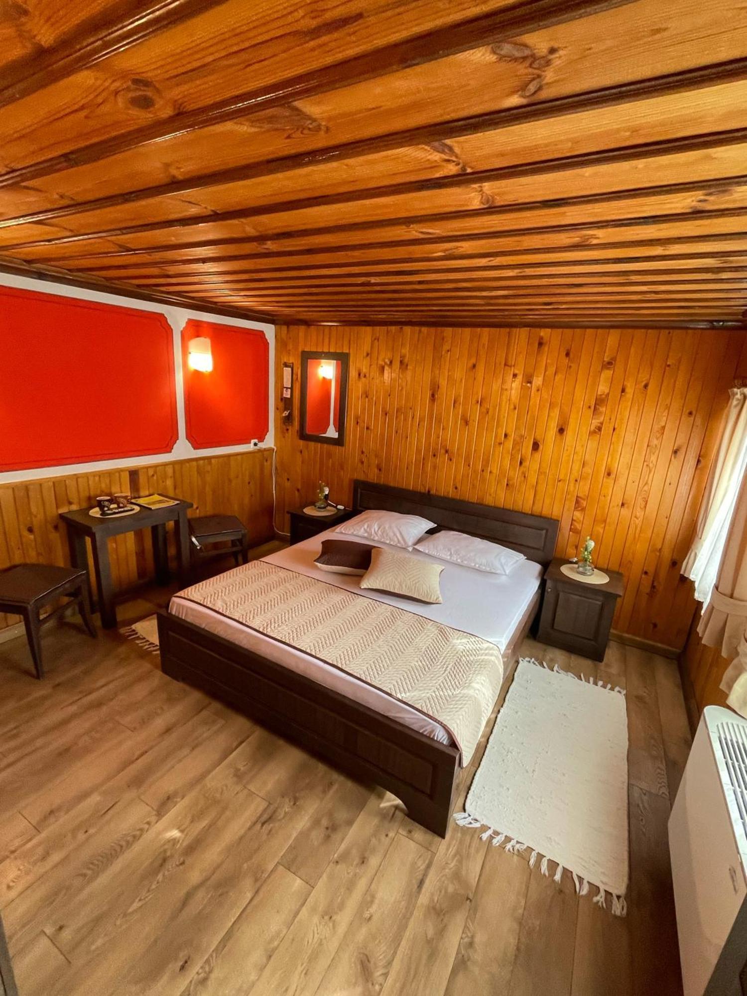 Guest Rooms Colorit Koprivștița Exterior foto