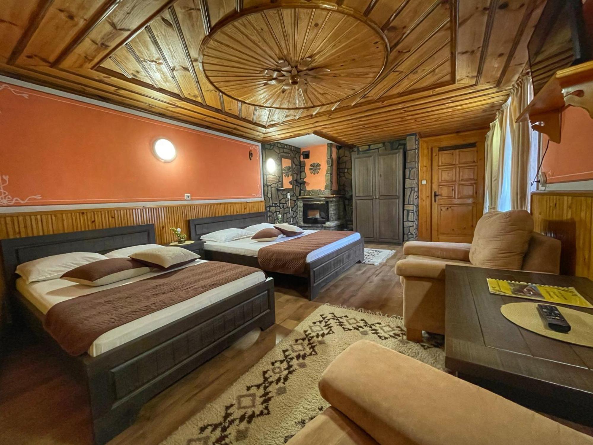 Guest Rooms Colorit Koprivștița Exterior foto