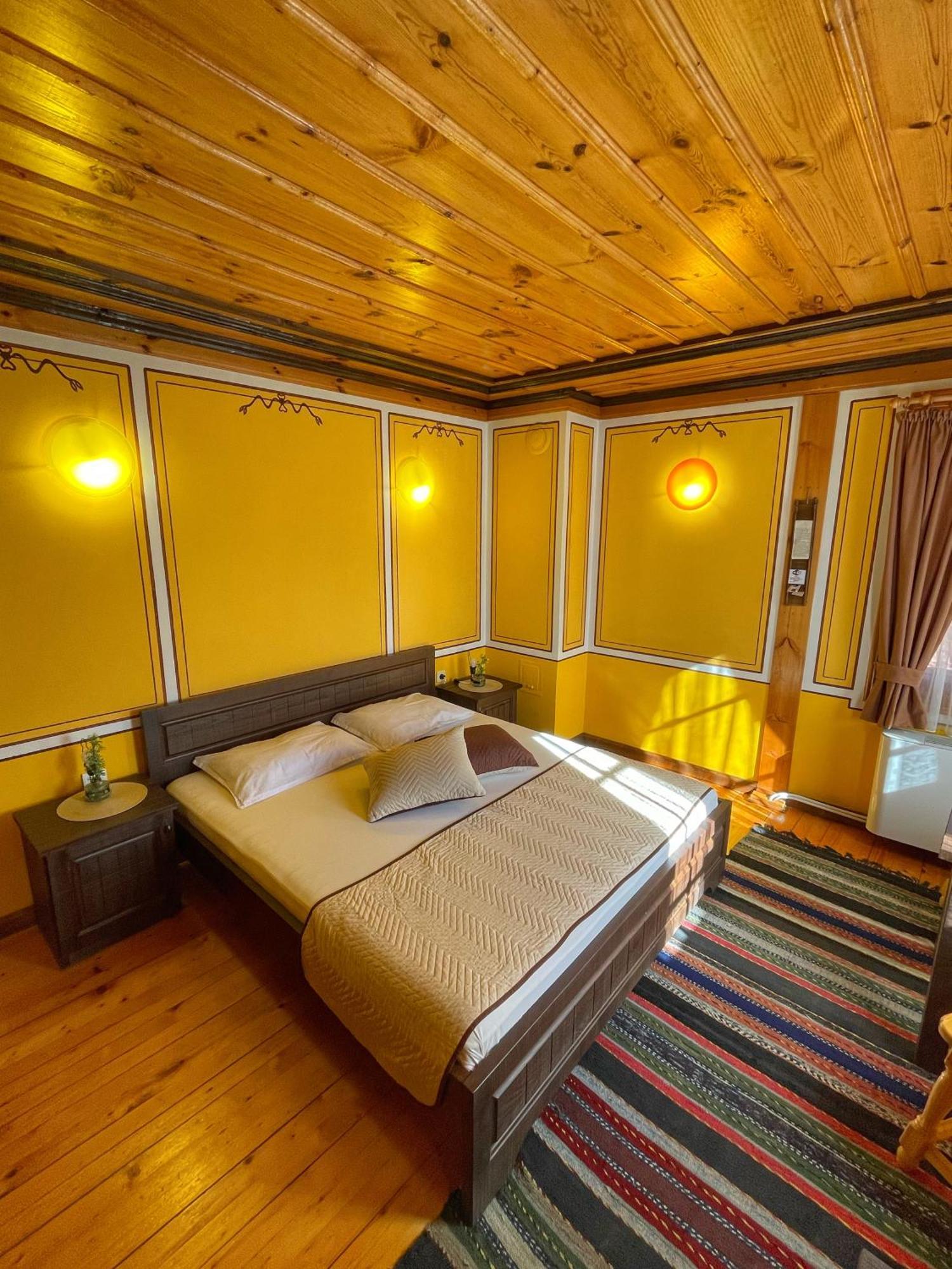 Guest Rooms Colorit Koprivștița Exterior foto